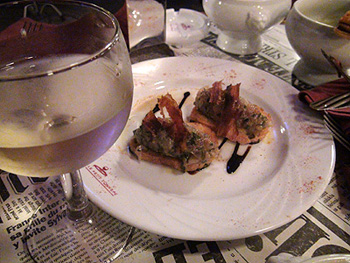 まぐろとホタテ貝のタルタル ベーコンの香り