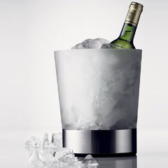 氷水をいれたアイスクーラー